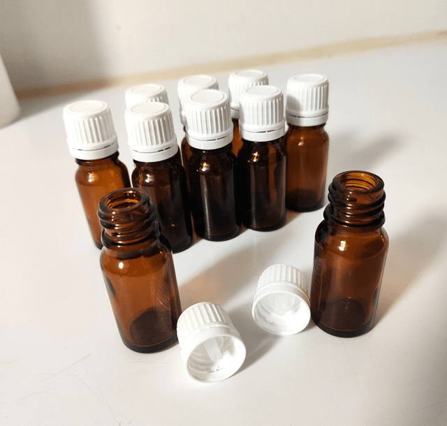 10 flacons vides en verre 10 ml avec compte-gouttes